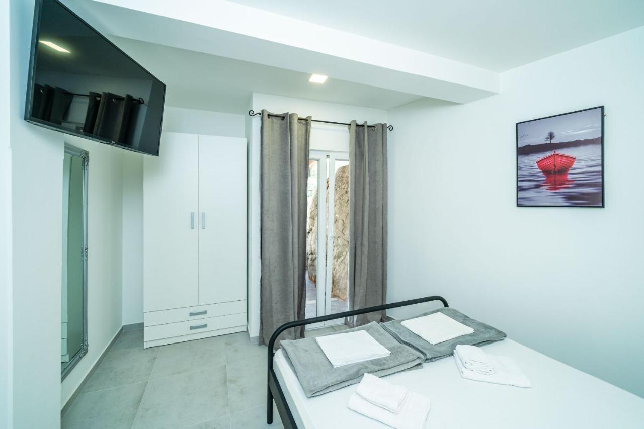 Hidden Gem Apartment โมลูนัท ภายนอก รูปภาพ