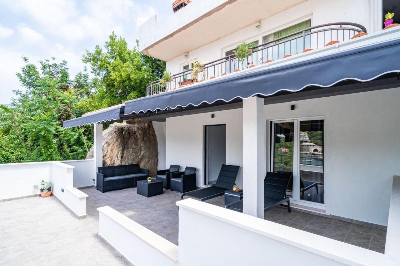 Hidden Gem Apartment โมลูนัท ภายนอก รูปภาพ